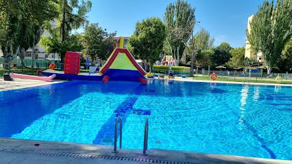 Polideportivo-Piscina Villafontana - Versalles