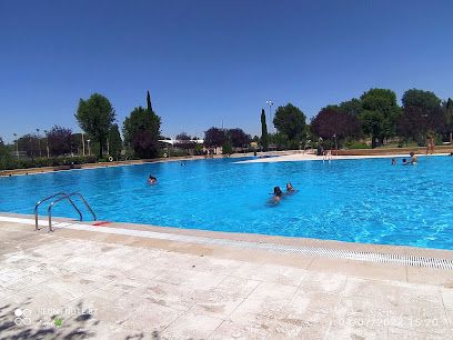 Piscina El Soto - Andrés Torrejón